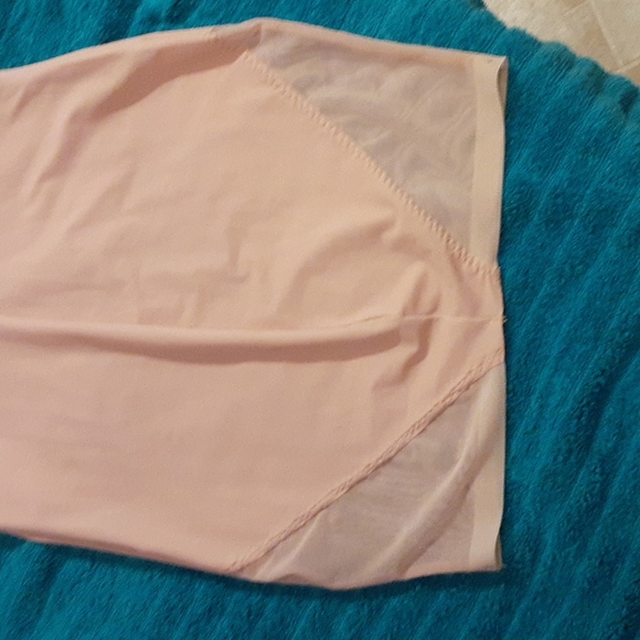 Slip - Picture 7 of 10